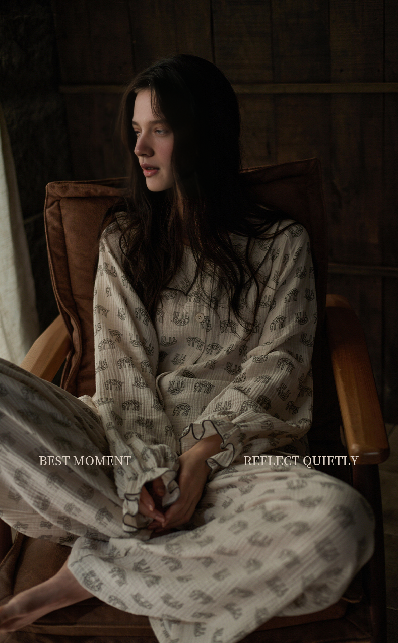 096 Saber-toothed tiger matching Pajama set
