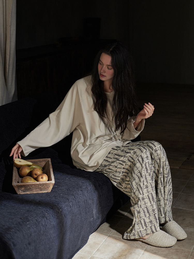 102 geometric print matching pajama set